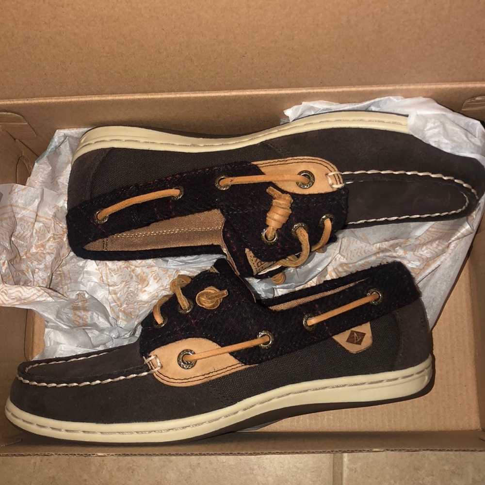 BRAND NEW sperry topsiders